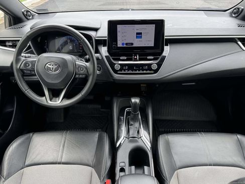 Used 2024 Toyota Corolla XSE FWD image 2
