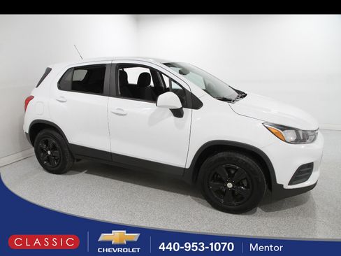 Certified 2018 Chevrolet Trax LS image 1