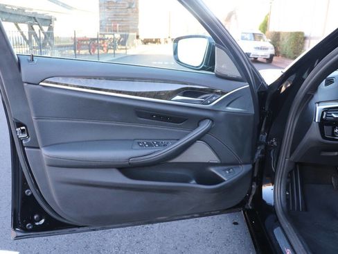 Used 2019 BMW 530i w/ Convenience Package image 18