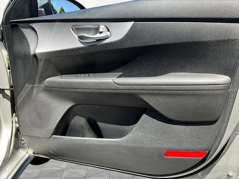 Used 2024 Kia Forte LXS FWD image 27