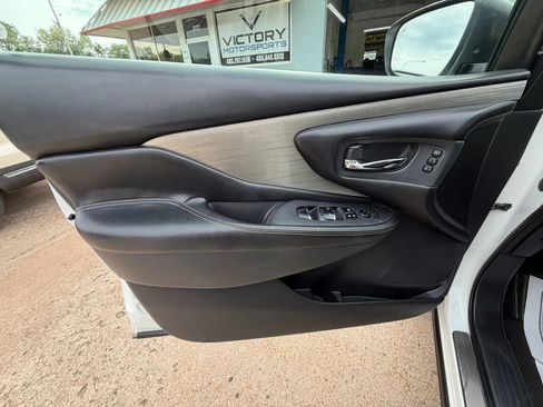 Used 2018 Nissan Murano SL w/ Midnight Edition Package FWD image 14