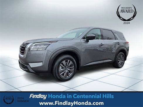 Used 2023 Nissan Pathfinder S image 1