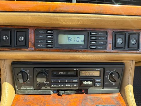 Used 1993 Jaguar XJS 4.0 Convertible RWD image 25