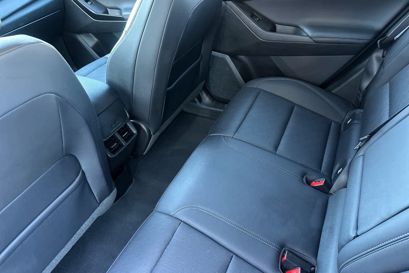 Used 2025 Chevrolet Equinox LT w/ Convenience Package II AWD/4WD image 4