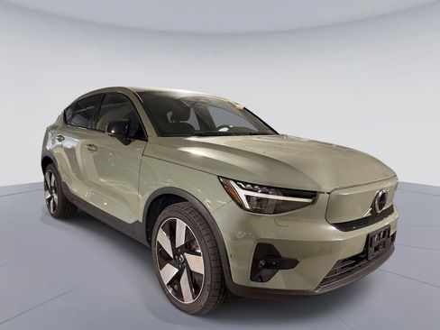 Used 2023 Volvo C40 P8 Recharge Ultimate w/ Protection Package Premier AWD/4WD image 3