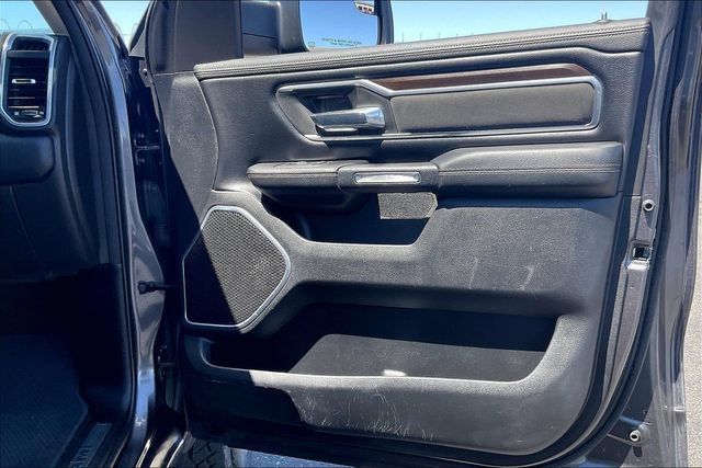 Used 2021 RAM 1500 Laramie w/ Off Road Group AWD/4WD image 19