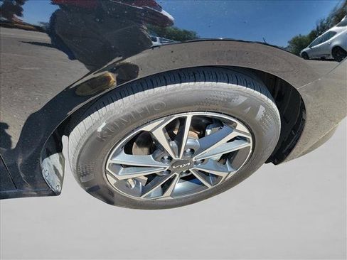Used 2024 Kia Forte Sedan FWD image 10