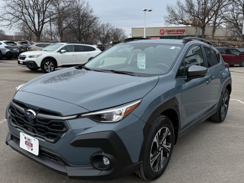 Certified 2025 Subaru Crosstrek 2.0i Premium image 3