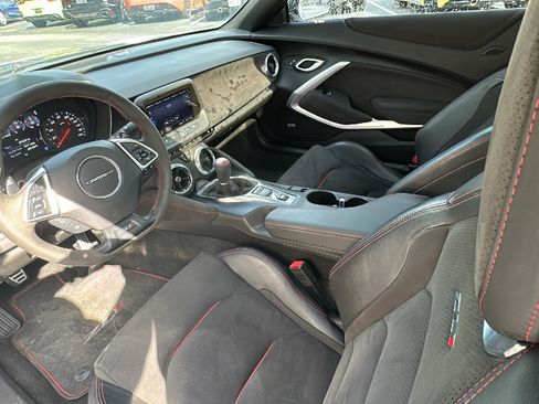 Used 2019 Chevrolet Camaro ZL1 image 22