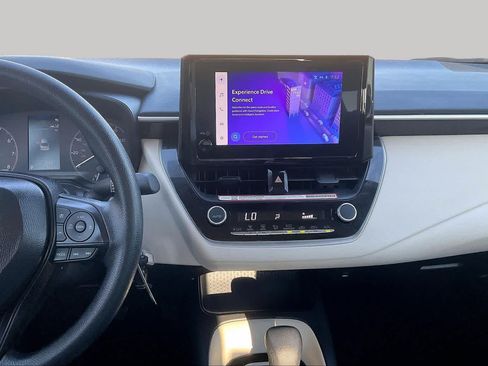 Used 2025 Toyota Corolla LE FWD image 7