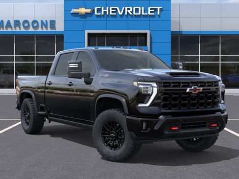 Used 2026 Chevrolet Silverado 2500 ZR2 w/ LPO, Dark Essentials Package AWD/4WD image 7