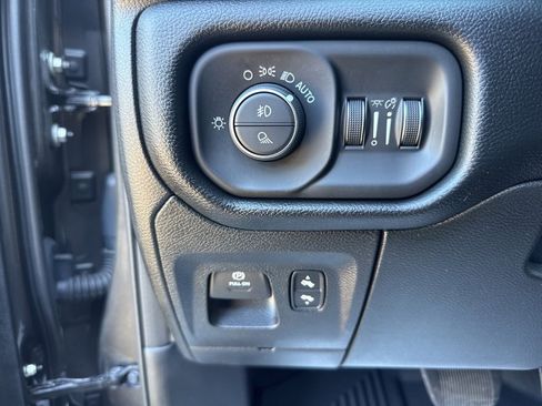 Used 2020 RAM 1500 Laramie image 21