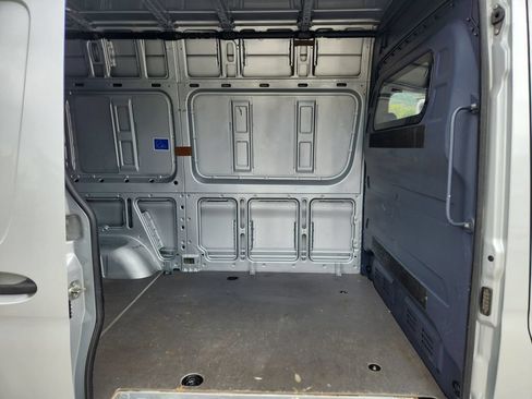 Used 2022 Mercedes-Benz Sprinter 2500 image 11