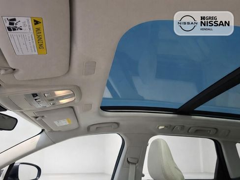 Used 2023 Volvo XC60 B5 Ultimate w/ Protection Package Premier FWD image 12