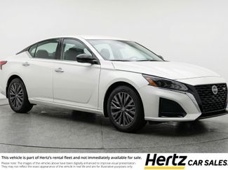 Used 2025 Nissan Altima 2.5 SV video 1