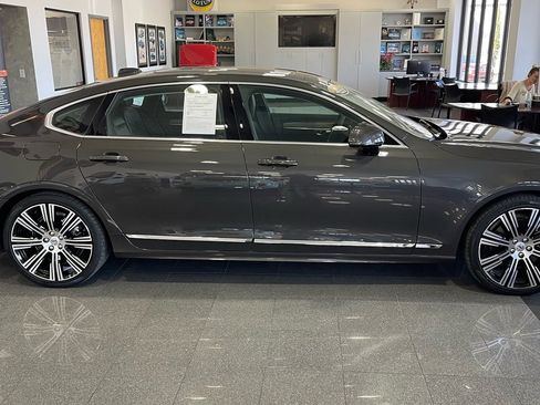 Used 2023 Volvo S90 B6 Ultimate w/ Protection Package Premier image 5