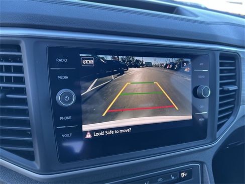 Used 2021 Volkswagen Atlas Cross Sport SE image 22