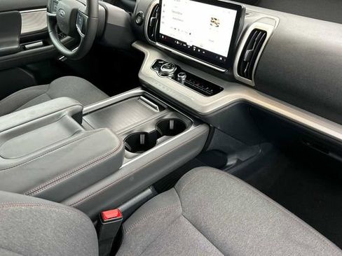 Used 2025 Ford Expedition Max Active image 14