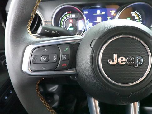 Used 2023 Jeep Wrangler Unlimited Sahara AWD/4WD image 13