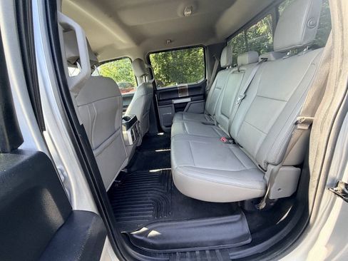 Used 2015 Ford F150 Lariat w/ Equipment Group 502A Luxury AWD/4WD image 39