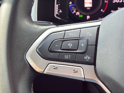 Used 2022 Volkswagen Atlas SE w/ Panoramic Sunroof Package FWD image 36