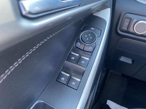 Used 2024 Ford Explorer XLT AWD/4WD image 18