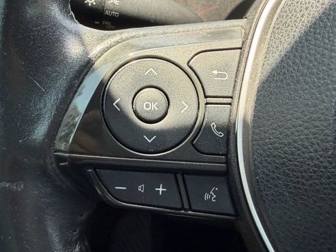 Used 2022 Toyota Corolla SE FWD image 25
