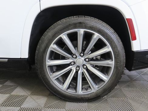 Used 2023 Jeep Grand Wagoneer Series II image 30