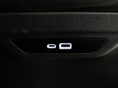 Used 2025 Chrysler Pacifica Select FWD image 25