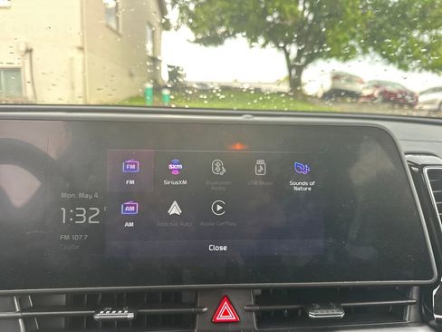 Used 2023 Kia Sportage EX AWD/4WD image 16