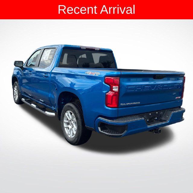 Used 2022 Chevrolet Silverado 1500 RST AWD/4WD image 2