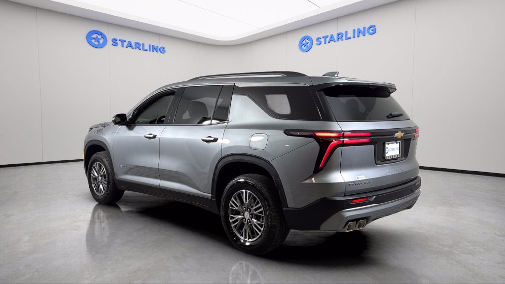 Certified 2026 Chevrolet Traverse LT w/ Driver Confidence Package FWD image 5
