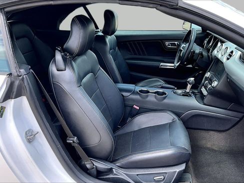 Used 2016 Ford Mustang Premium w/ Pony Package RWD image 9