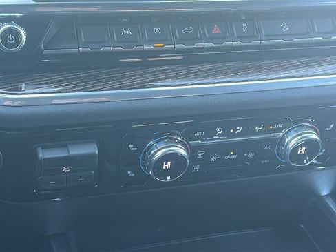 New 2026 GMC Sierra 1500 Elevation image 25