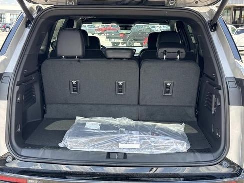 New 2026 Buick Enclave Sport Touring w/ Power Package FWD image 8