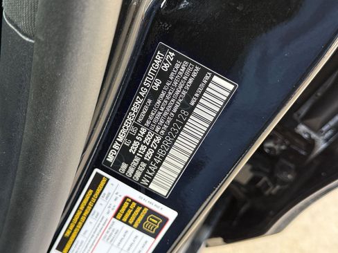 Used 2024 Mercedes-Benz C 300 4MATIC Sedan image 29