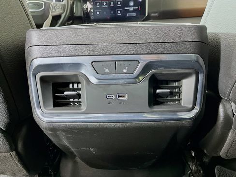 Used 2025 GMC Sierra 3500 Denali AWD/4WD image 33