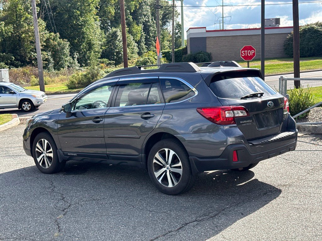 Used 2019 Subaru Outback 2.5i Limited AWD/4WD image 5
