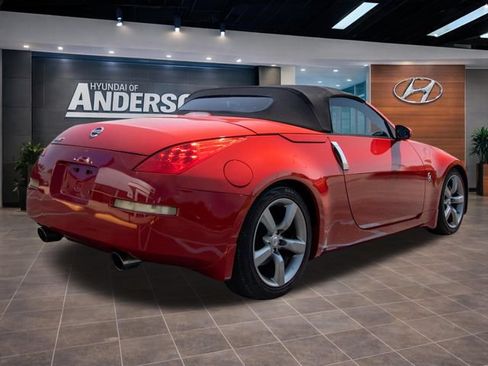 Used 2006 Nissan 350Z Touring RWD image 9