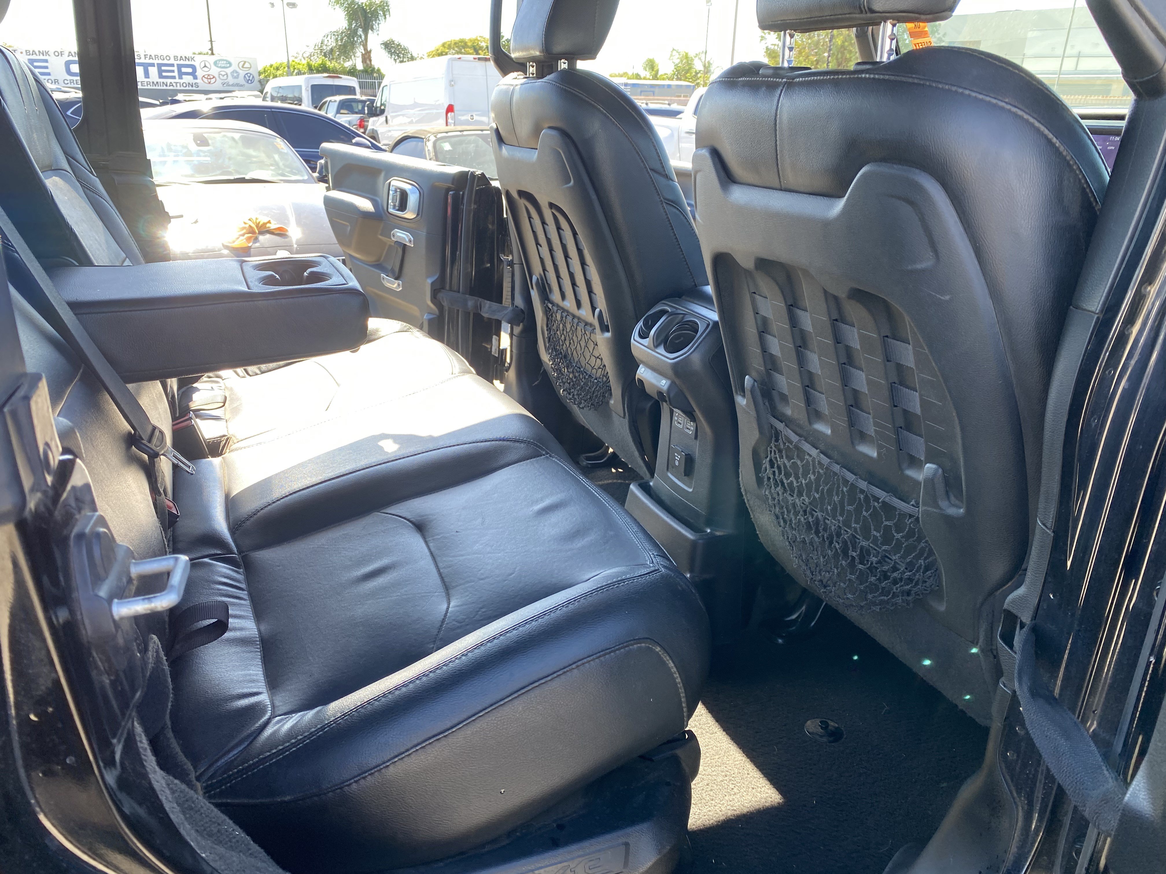 Used 2023 Jeep Wrangler Unlimited Rubicon 4xe AWD/4WD image 22