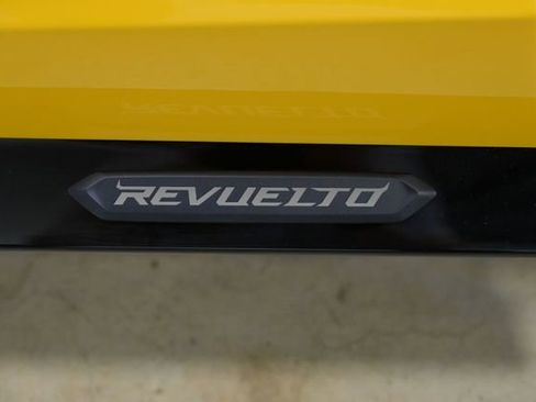 Used 2024 Lamborghini Revuelto AWD/4WD image 68