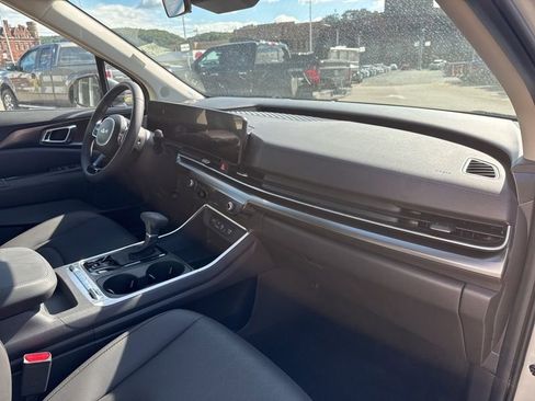 New 2026 Kia Carnival SX w/ SX Dark Edition Package FWD image 20