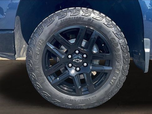 Used 2023 Chevrolet Silverado 1500 LT Trail Boss AWD/4WD image 34