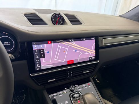 Certified 2019 Porsche Cayenne Turbo AWD/4WD image 22