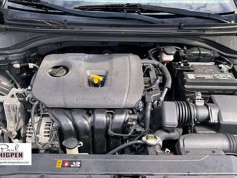 Used 2020 Hyundai Elantra SE w/ Cargo Package (C1) image 10