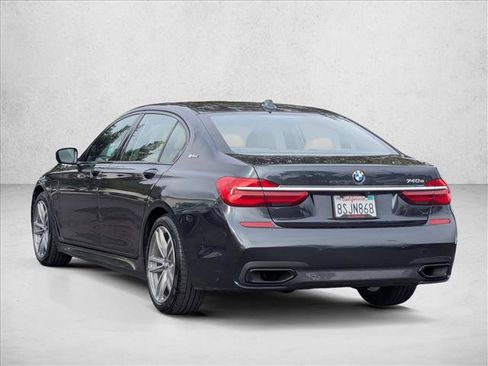Used 2017 BMW 740e xDrive image 8