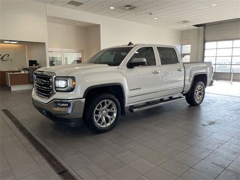 Used 2018 GMC Sierra 1500 SLT w/ SLT Premium Package image 2