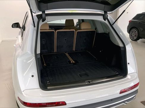 Used 2022 Audi Q7 3.0T Premium w/ Convenience Package image 16