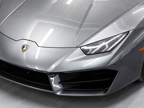 Used 2018 Lamborghini Huracan LP 580-2 image 10