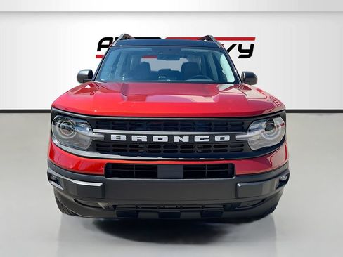 Used 2023 Ford Bronco Sport Outer Banks w/ Tech Package AWD/4WD image 2